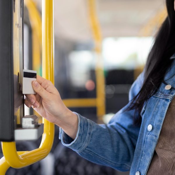 Vale-transporte quem tem direito: entenda