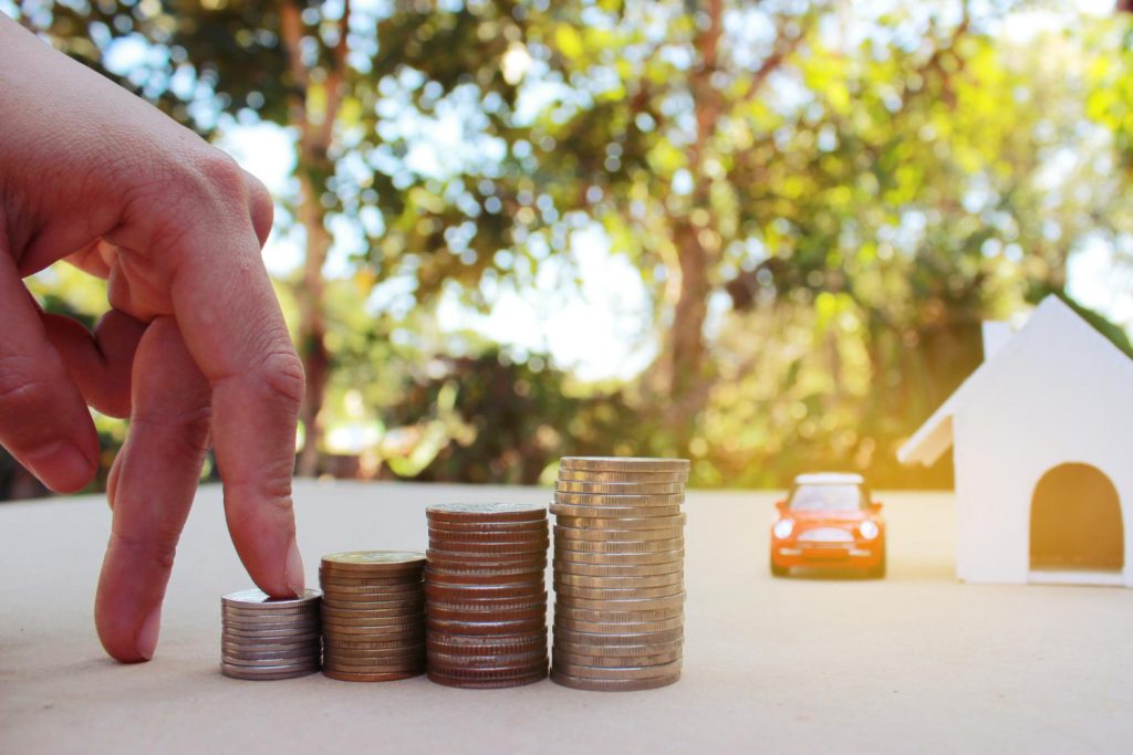 Trabalhadores com carteira assinada ampliam busca por crédito com parcelas mais previsíveis